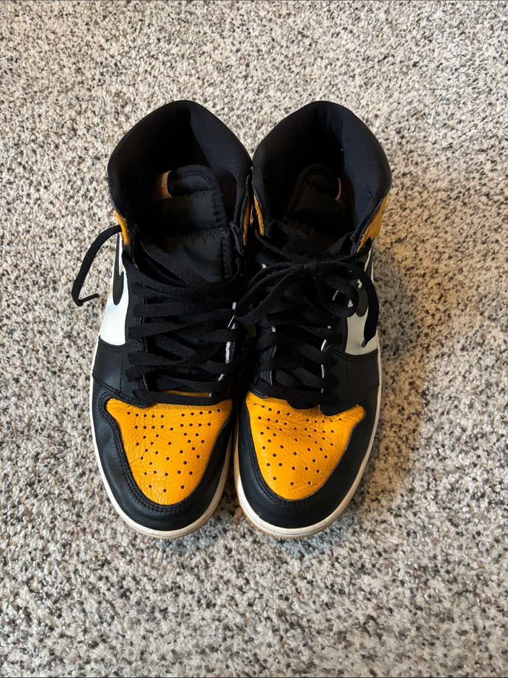 Nike Air Men’s Black, Yellow & White High-Top Sneakers, Size 9